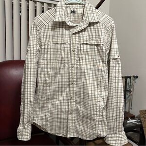 REI Men’s Small Plaid Button Up Hiking Shirt Ventilated Outdoor Travel